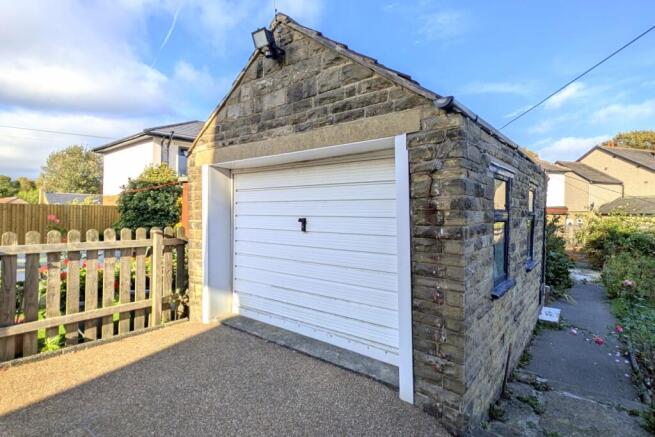 Halifax Road EweMove Brighouse (1)