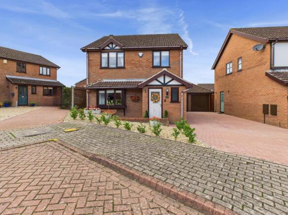 CAM04233G0-PR0037-STILL039