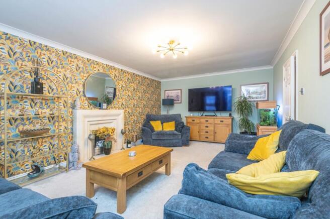 16 - 5 Hartshead Court WF15 8FG