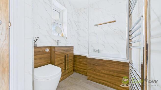 CAM03669G0-PR0034-STILL019