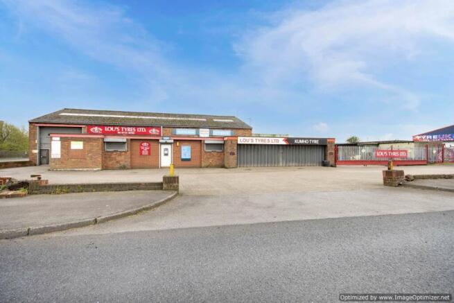 Estate Agent EweMove Scunthorpe Front Aspect