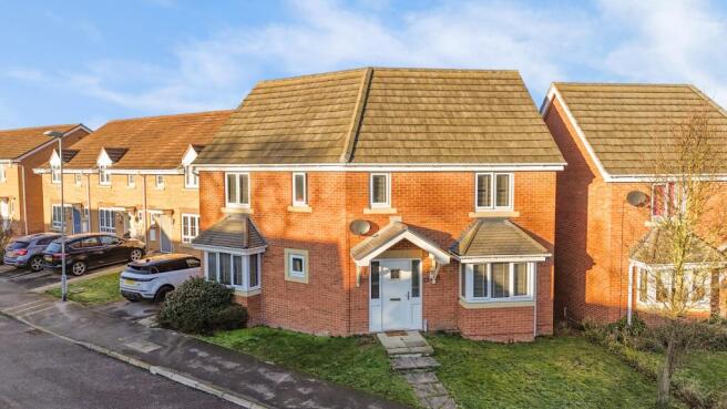 Estate Agent EweMove Scunthorpe Front Aspect