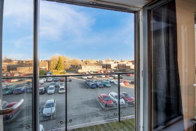 Estate Agent EweMove Scunthorpe Balcony