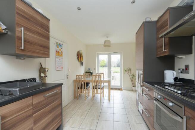 22 JUNO WAY KITCHEN DINING
