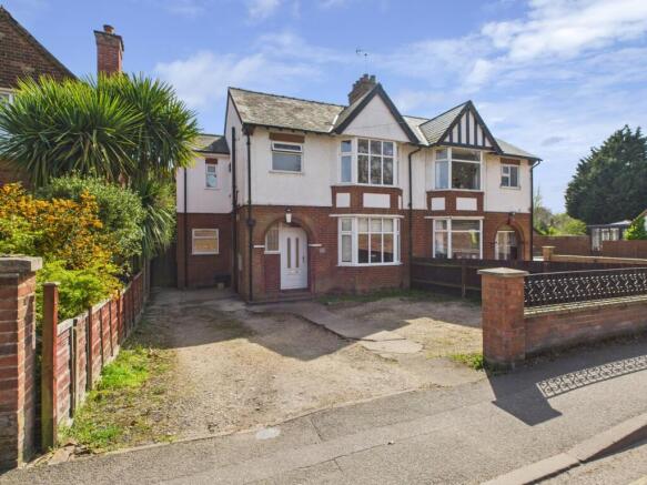 Driveway - EveMove Spalding