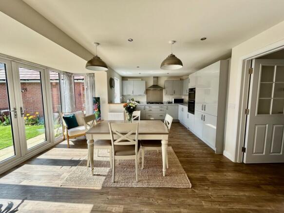 Kitchen Diner