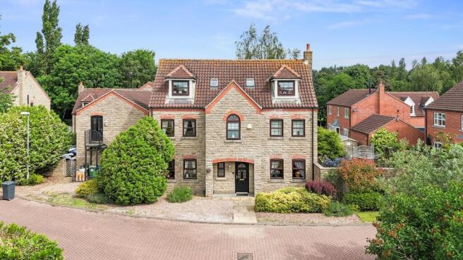 EweMove Estate Agents Scunthorpe - Front Aspect