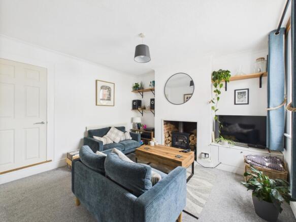 CAM02313G0-PR0087-STILL008