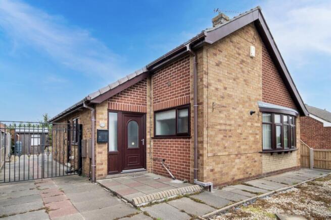 EweMove Estate Agents Scunthorpe - Front Aspect