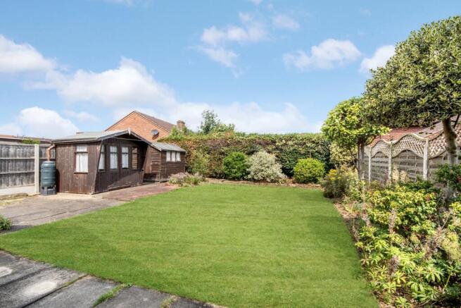 EweMove Estate Agents Scunthorpe - Rear Garden
