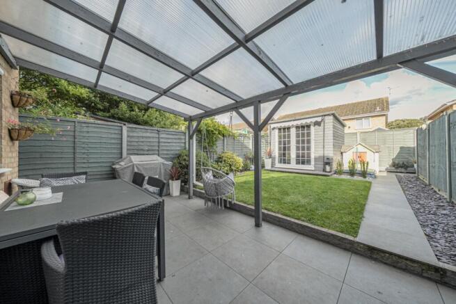 Weatherthorn garden 2