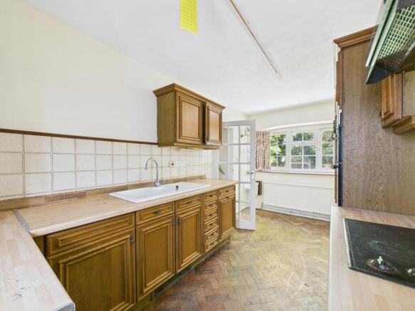 CAM02313G0-PR0095-STILL015