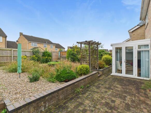 2. CAM04922G0-PR0079-STILL005