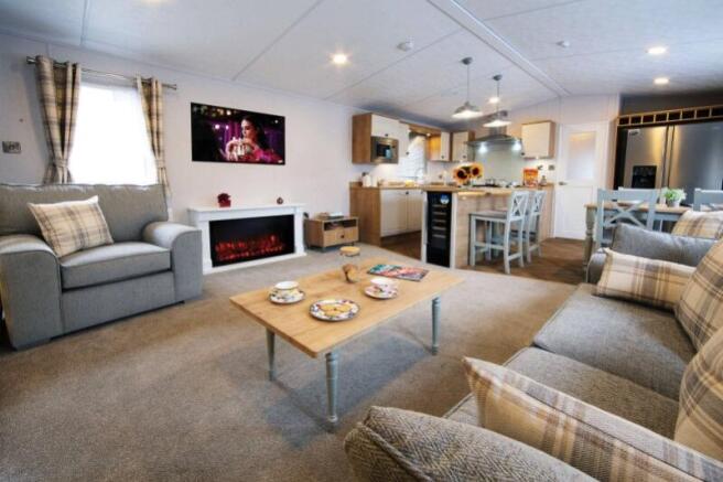 country-lounge-1-2000x1333-800x533