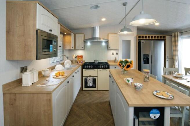 country-kitchen2-1-2000x1334-800x534