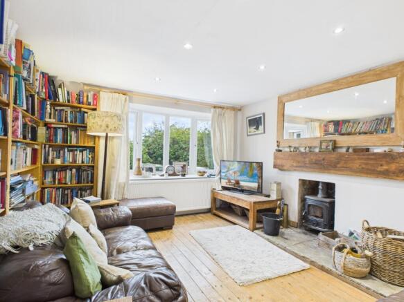 CAM02313G0-PR0102-STILL007