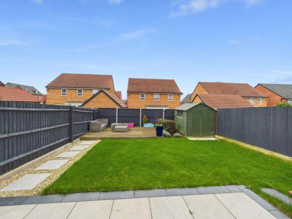 2. CAM04922G0-PR0085-STILL028