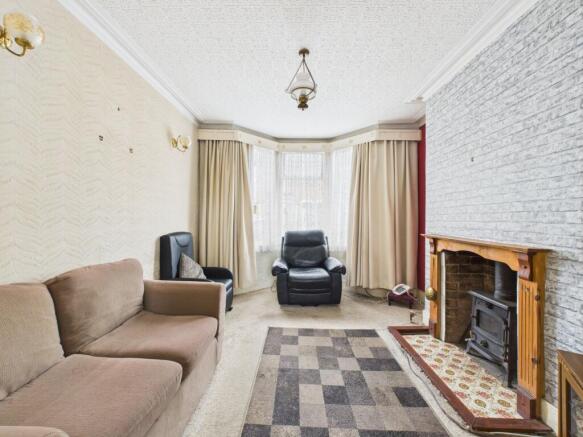 2. CAM04922G0-PR0093-STILL009