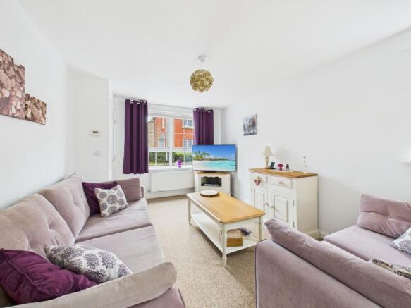 4. CAM04922G0-PR0095-STILL012