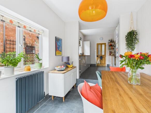 3. CAM04922G0-PR0086-STILL013