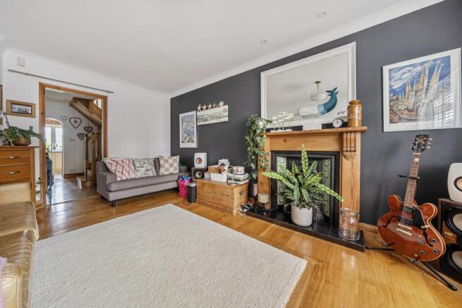 Mayors Walk - living room 1