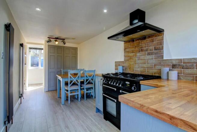 Kitchen - The Mews - Matt Clinton - EweMove Kenilw