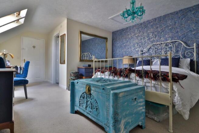
Main Bedroom