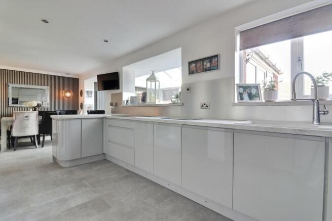 Kitchen - EweMove Cannock