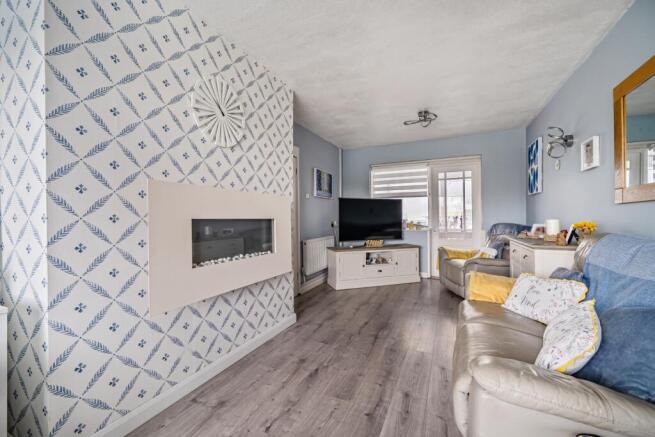 1372372-8-6909e0ddd5142