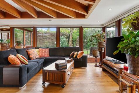 Digswell Park Road, Welwyn Garden City, Hertfordshire, AL8