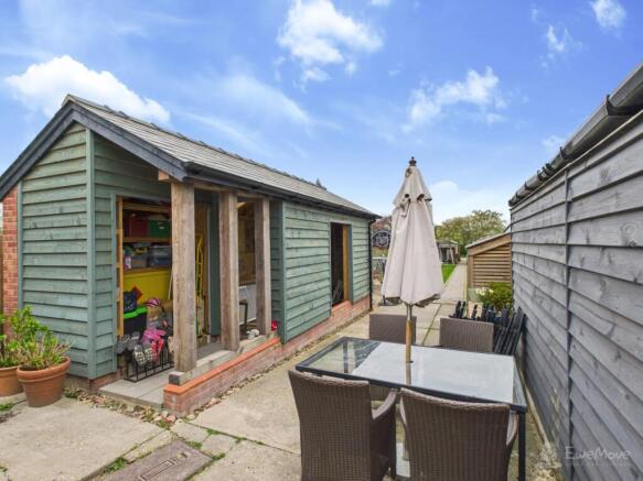 Garden- Mark Stephens EweMove Newmarket and Soham 