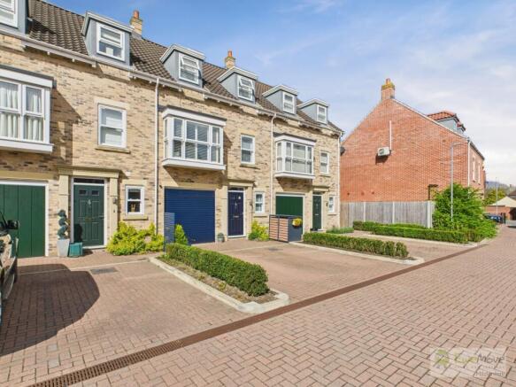 EweMove Mildenhall Breck Gardens Exterior