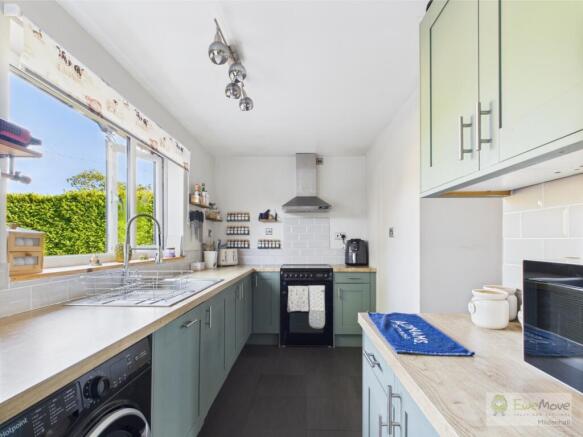 Ewemove Mildenhall Eriswell Road Kitchen 2