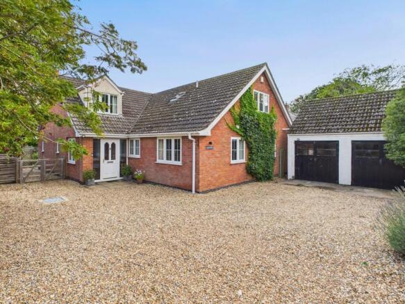 Front of House- Mark Stephens EweMove Newmarket an