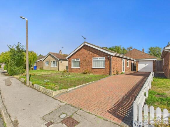 Covey Way EweMove Mildenhall Exterior