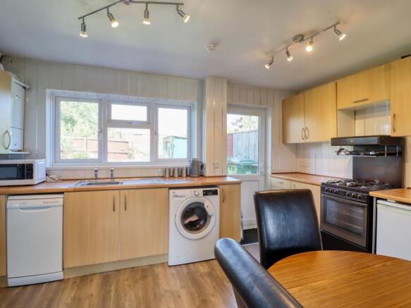 Kitchen EweMove Swindon South