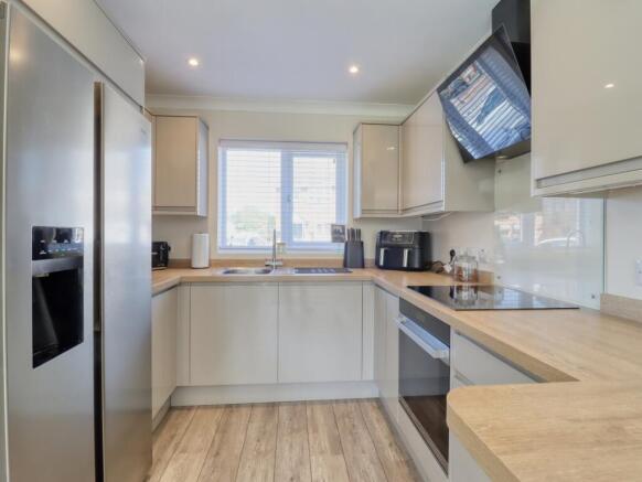 Kitchen EweMove Swindon South