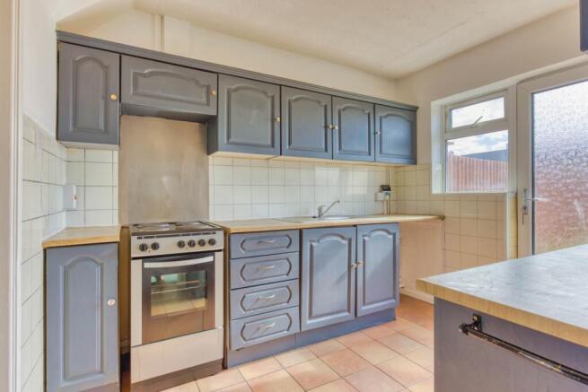 Ewemove Taunton - Adcombe Road (1)