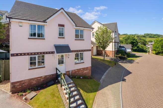 A01 - 12 Grampian Close, Paignton - 250522