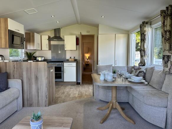 Rio Dining Kitchen