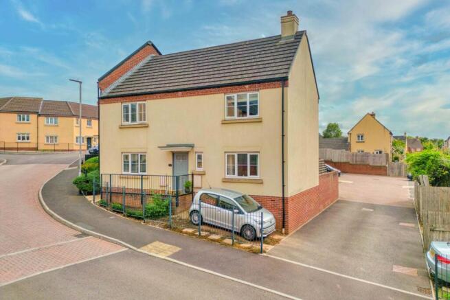 Ewemove Taunton Grove Gate (1)