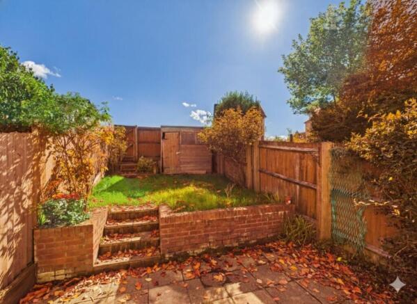 VIRTUALLY STAGED AUTUMN SCENE