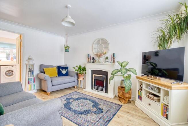 Lounge - EweMove Swindon South