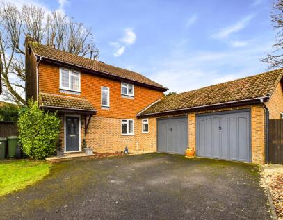 Privet Road, Lindford, Bordon, Hampshire, GU35
