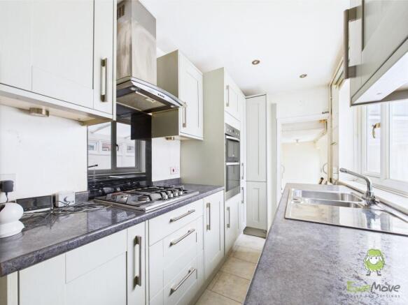 CAM01543G0-PR0130-STILL024