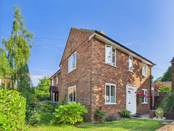 CAM01543G0-PR0135-STILL059