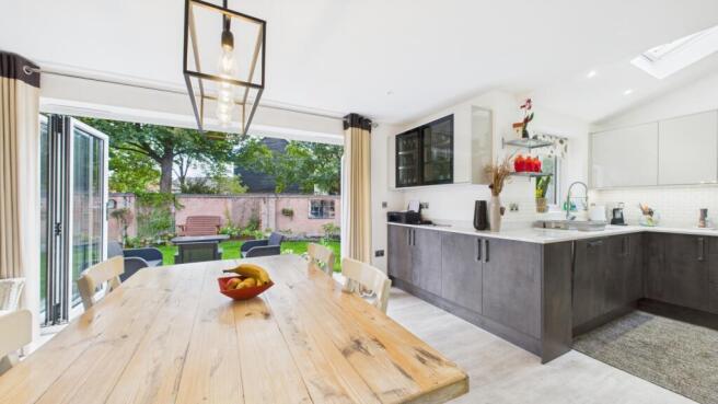 ewemove-goodwoodclose-intro3