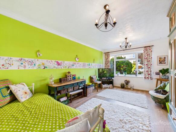 CAM03624G0-PR0164-STILL002