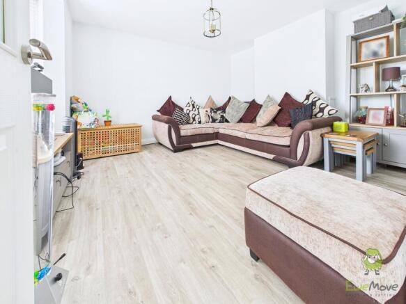 CAM01543G0-PR0160-STILL013