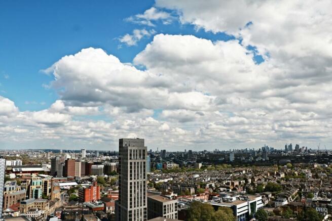 11 Mapleton Crescent - Roof terrace view